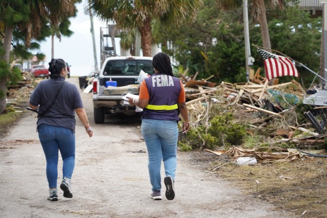 FEMA Disaster Survivor Assistance Teams Aid Hurricane Idalia Survivors ...