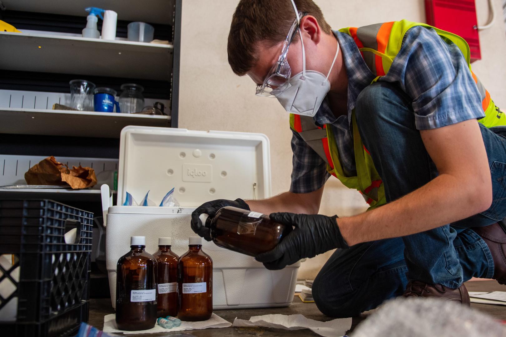 (March 30, 2022) Ben Pummell, a Naval Facilities Engineering Systems Command contractor, labels a water sample as part of an interagency-approved plan for long-term monitoring of drinking water at Joint Base Pearl Harbor-Hickam.